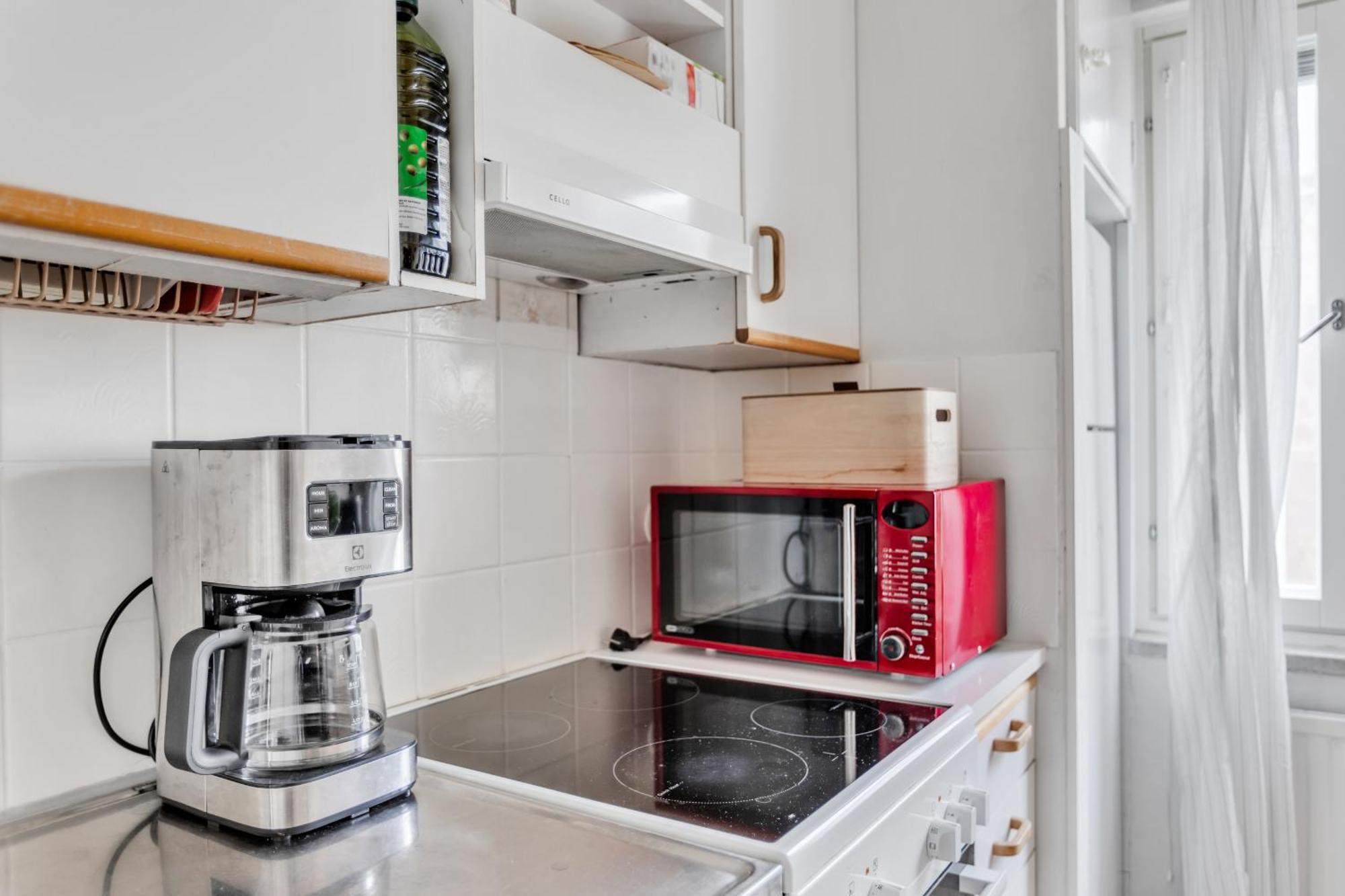 Apartment Vibrant And W Netflix, Wifi, 200m Tram And Bus