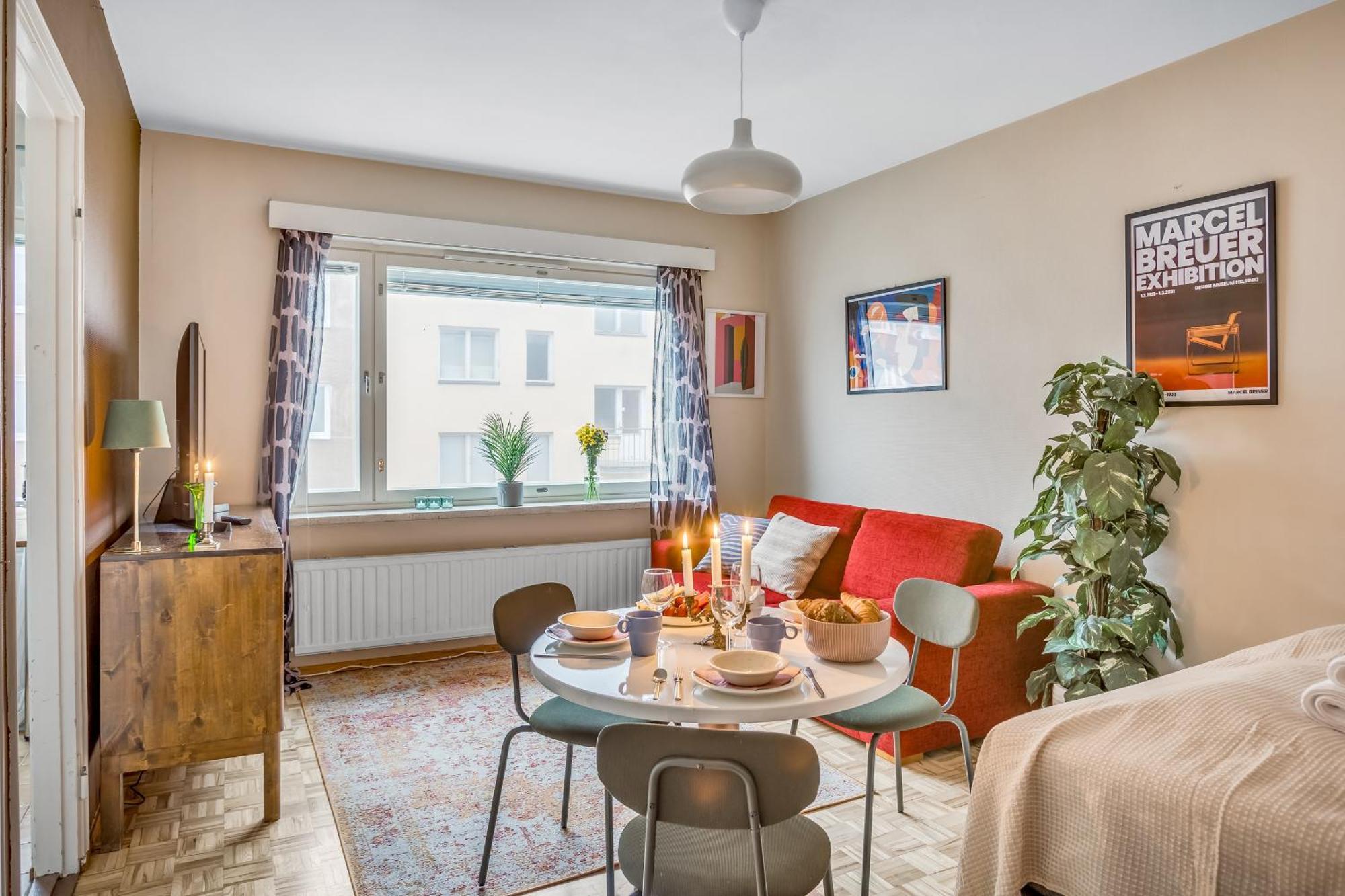 Vibrant And W Netflix, Wifi, 200m Tram And Bus *